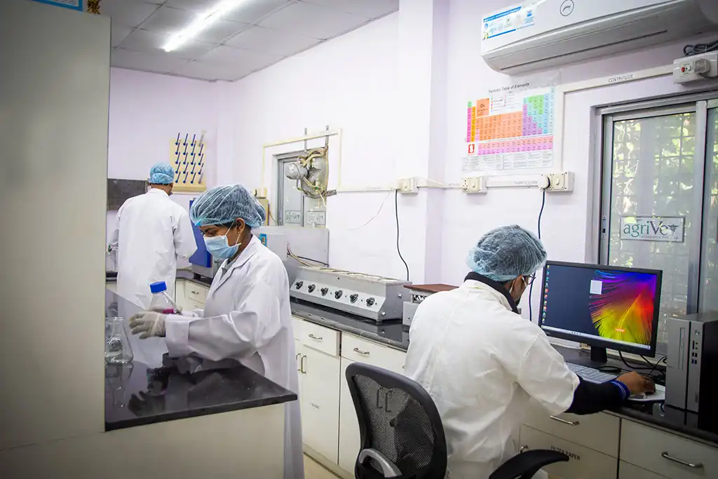 Laboratories Gallery 27